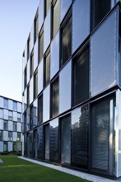 Vetro fotovoltaico in ristrutturazione a Milano